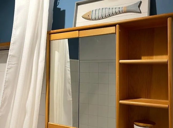 Dom wakacyjny Maison De Dans Le Centre Historique De - Cosy Townhouse In The Historical Center Of *