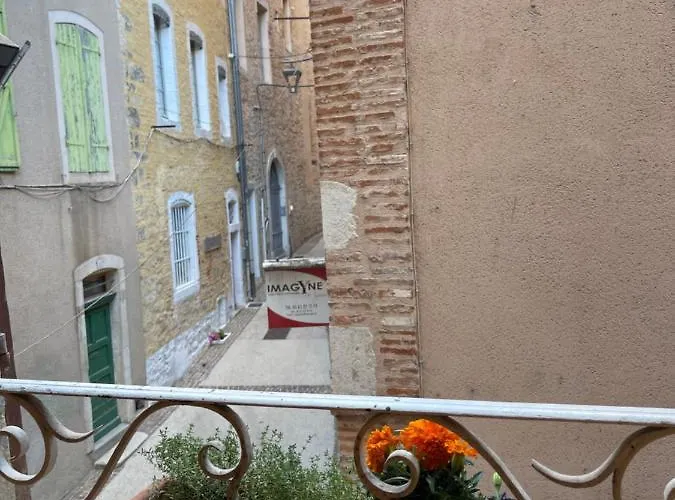 Дом отдыха Maison De Dans Le Centre Historique De - Cosy Townhouse In The Historical Center Of